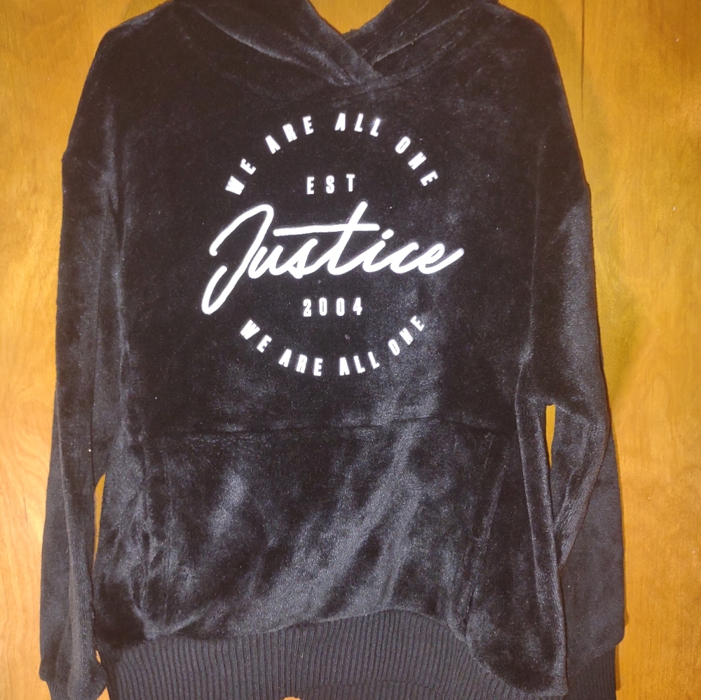 Girls pullover with hood. Sz7
